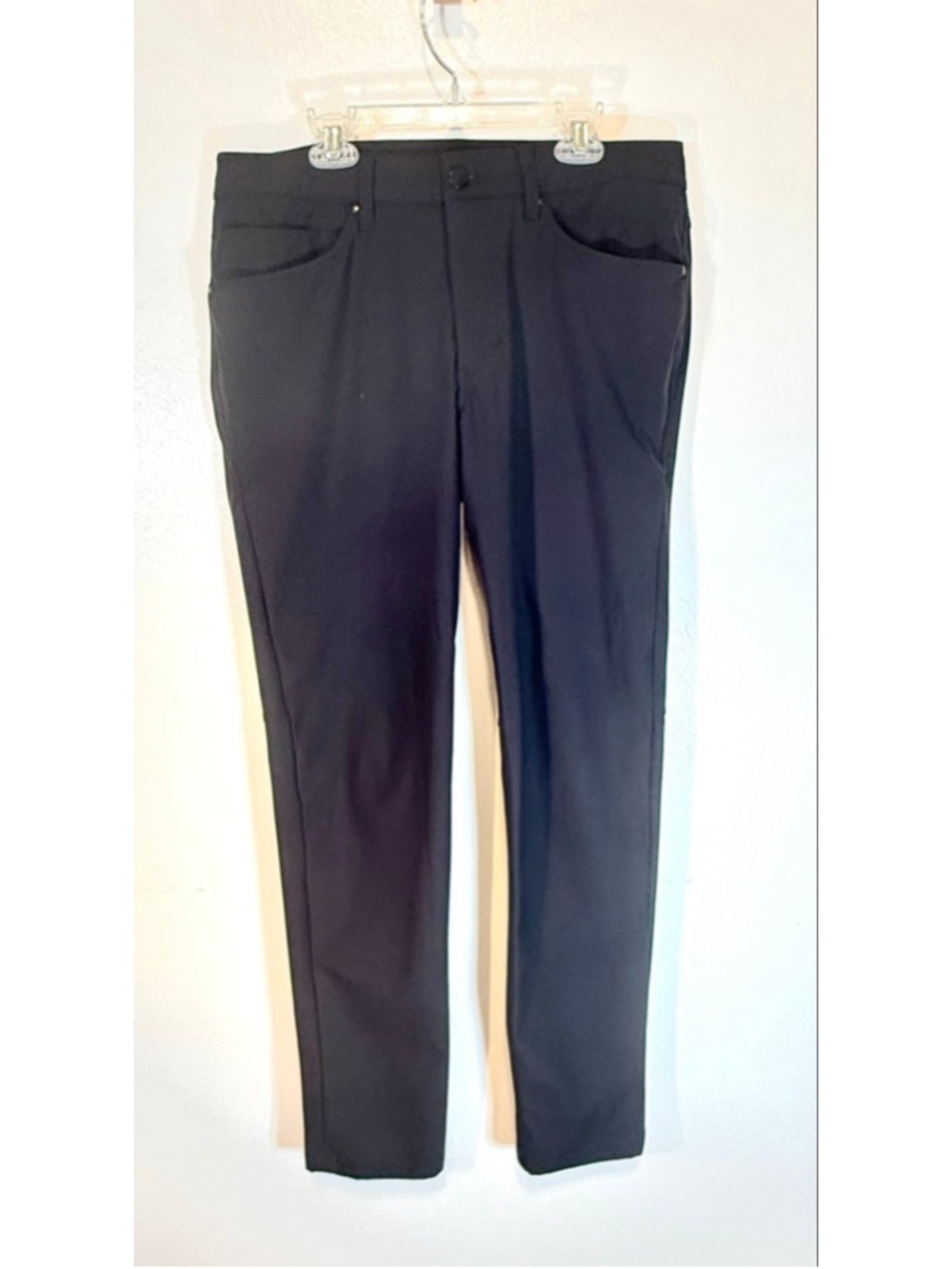 Men’s Lululemon Black performance & straight leg leisure Waist 31